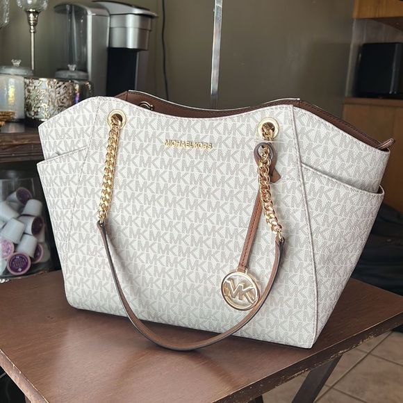 Michael Kors LG tote - Picture 8 of 10